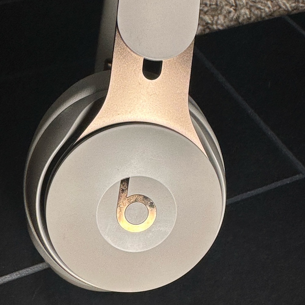 Beats Solo Pro wireless noise cancelling gray headphones